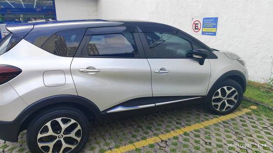 RENAULT CAPTUR 1.6 16V SCE FLEX INTENSE X-TRONIC RENAULT CAPTUR 1.6 16V SCE FLEX INTENSE X-TRONIC
